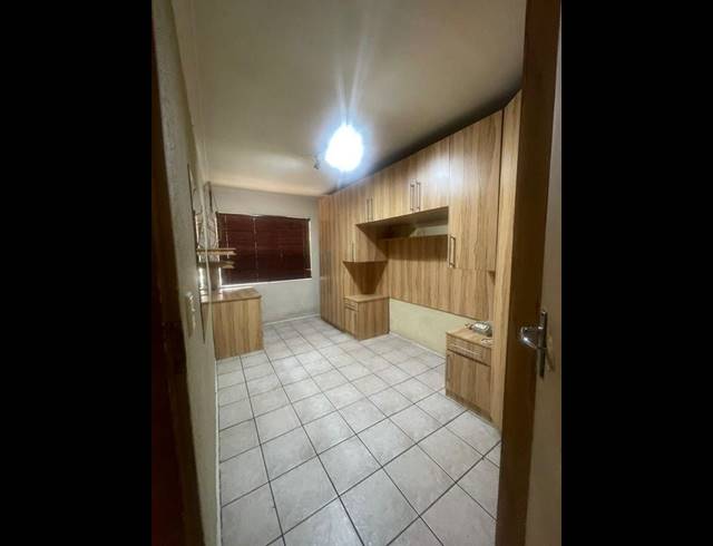 4 BEDROOM PROPERTY TO RENT IN LENTEGEUR